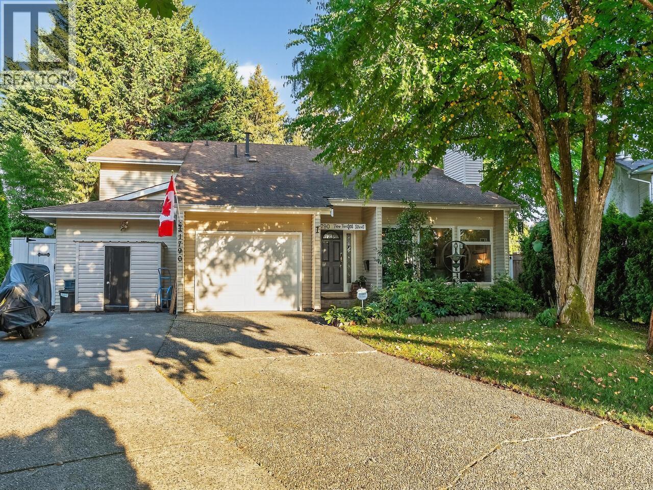 11790 212 Street, Maple Ridge, British Columbia  V2X 8P9 - Photo 1 - R3050920