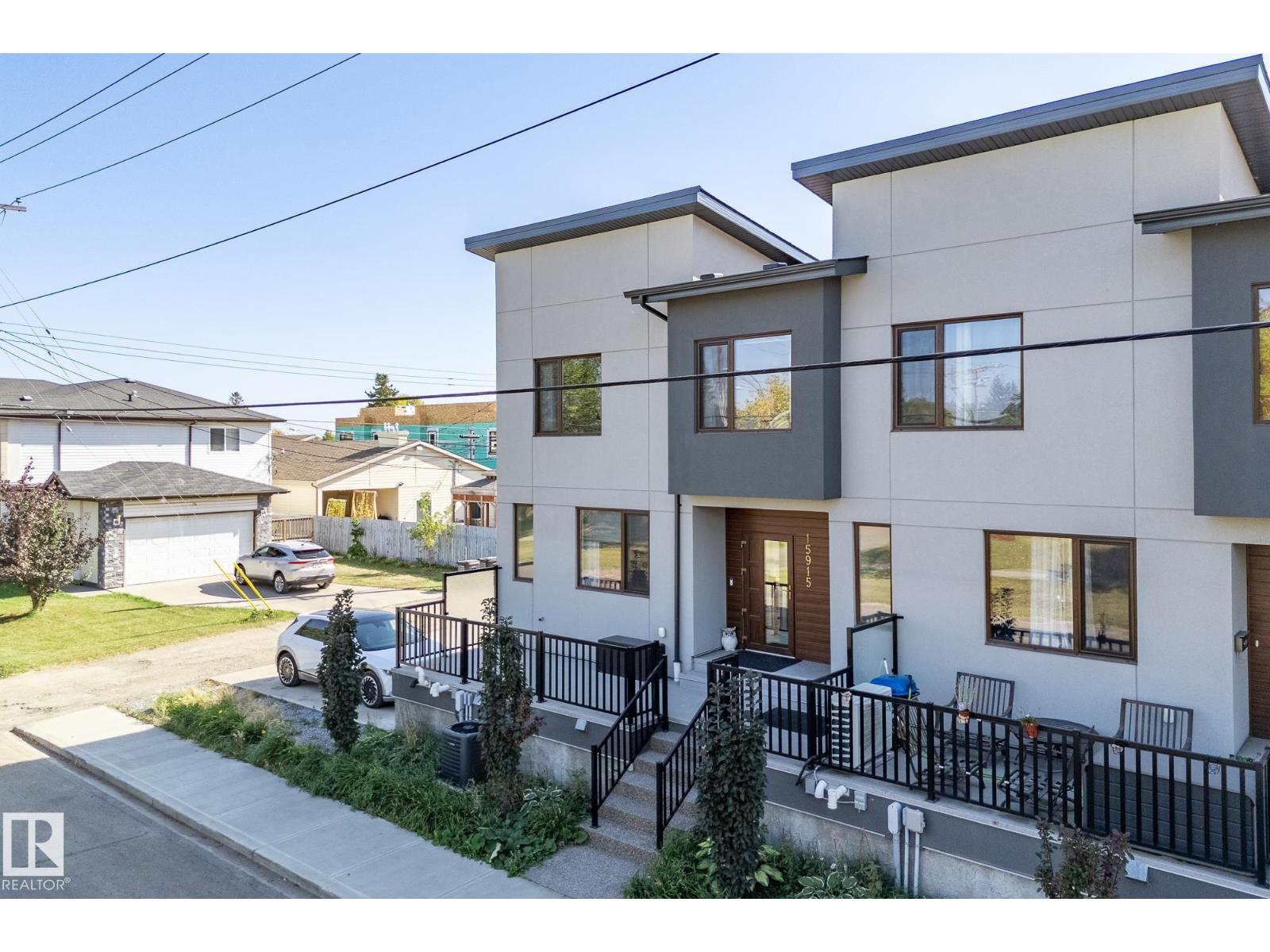 15915 104 AV NW, Edmonton, Alberta