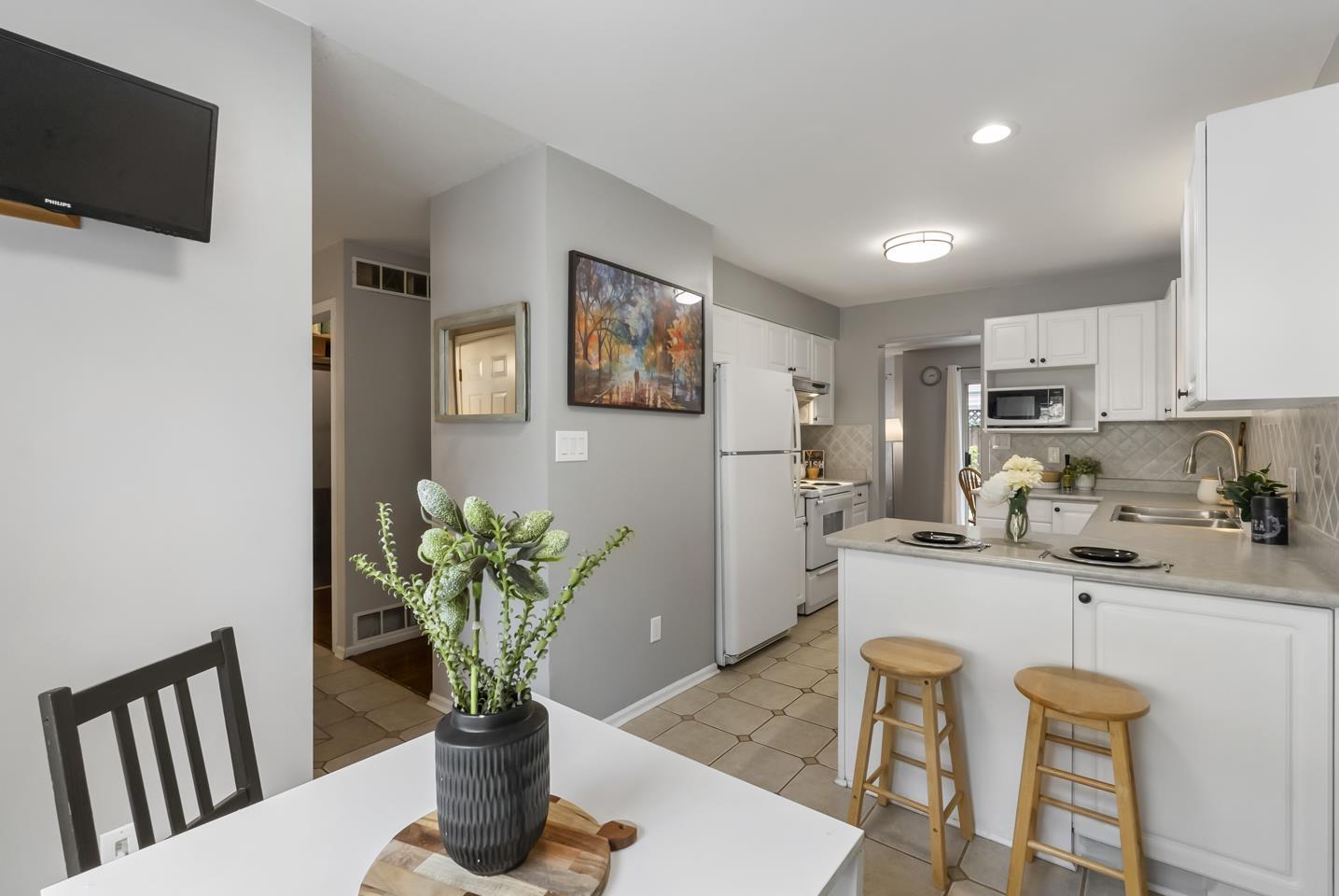 106 8655 King George Boulevard, Surrey, British Columbia  V3W 5C4 - Photo 8 - R3050864