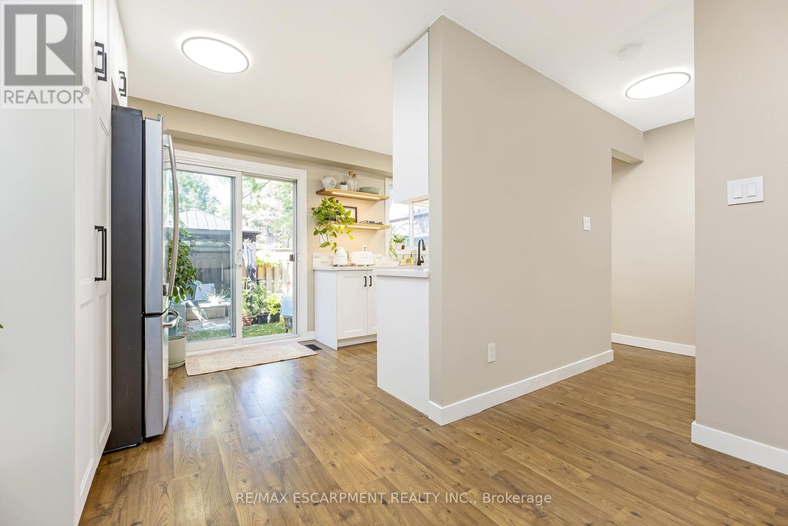 16 - 235 Bronte Street S, Milton, Ontario  L9T 3V8 - Photo 10 - W12420189