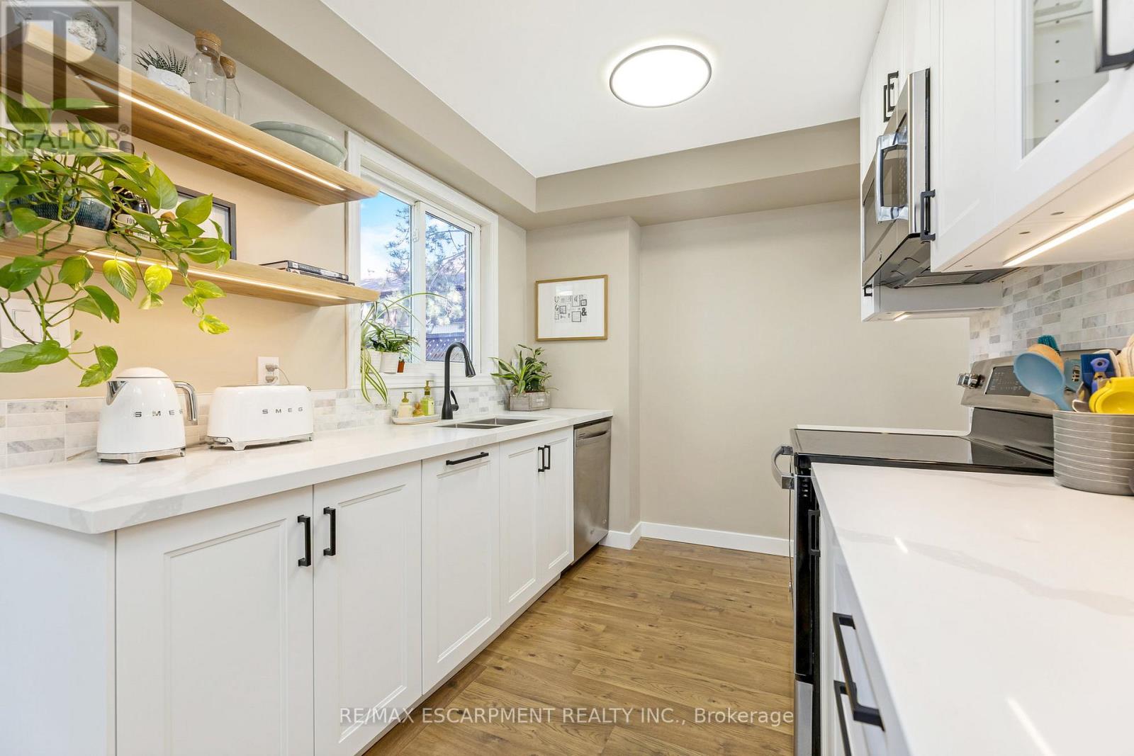 16 - 235 Bronte Street S, Milton, Ontario  L9T 3V8 - Photo 11 - W12420189