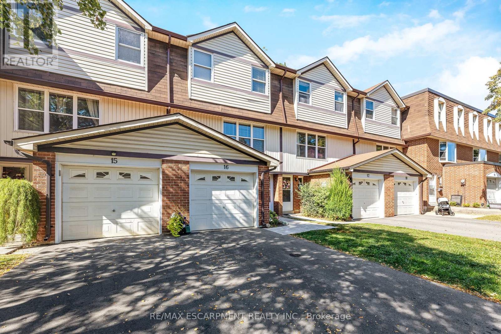 16 - 235 Bronte Street S, Milton, Ontario  L9T 3V8 - Photo 4 - W12420189