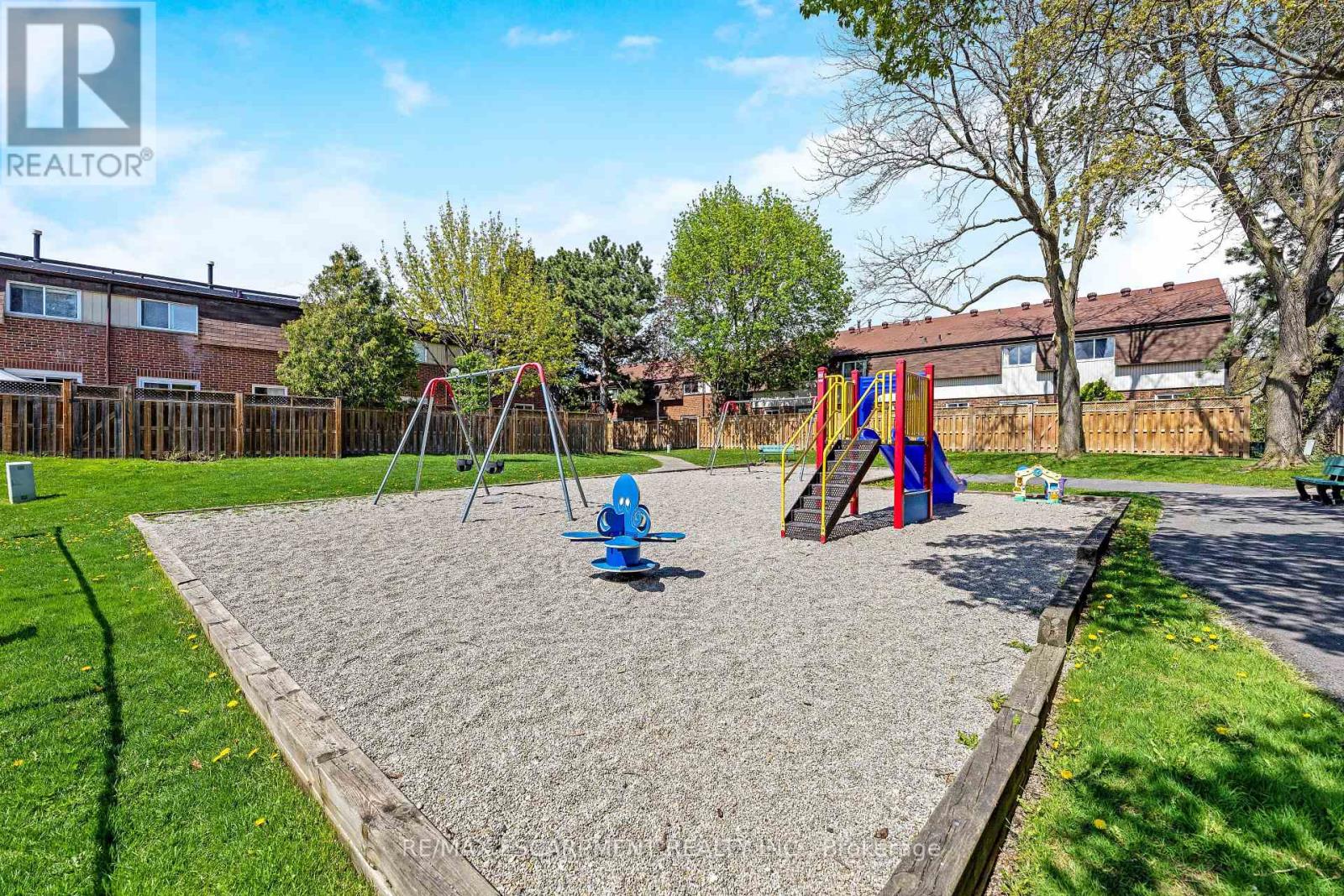 16 - 235 Bronte Street S, Milton, Ontario  L9T 3V8 - Photo 38 - W12420189