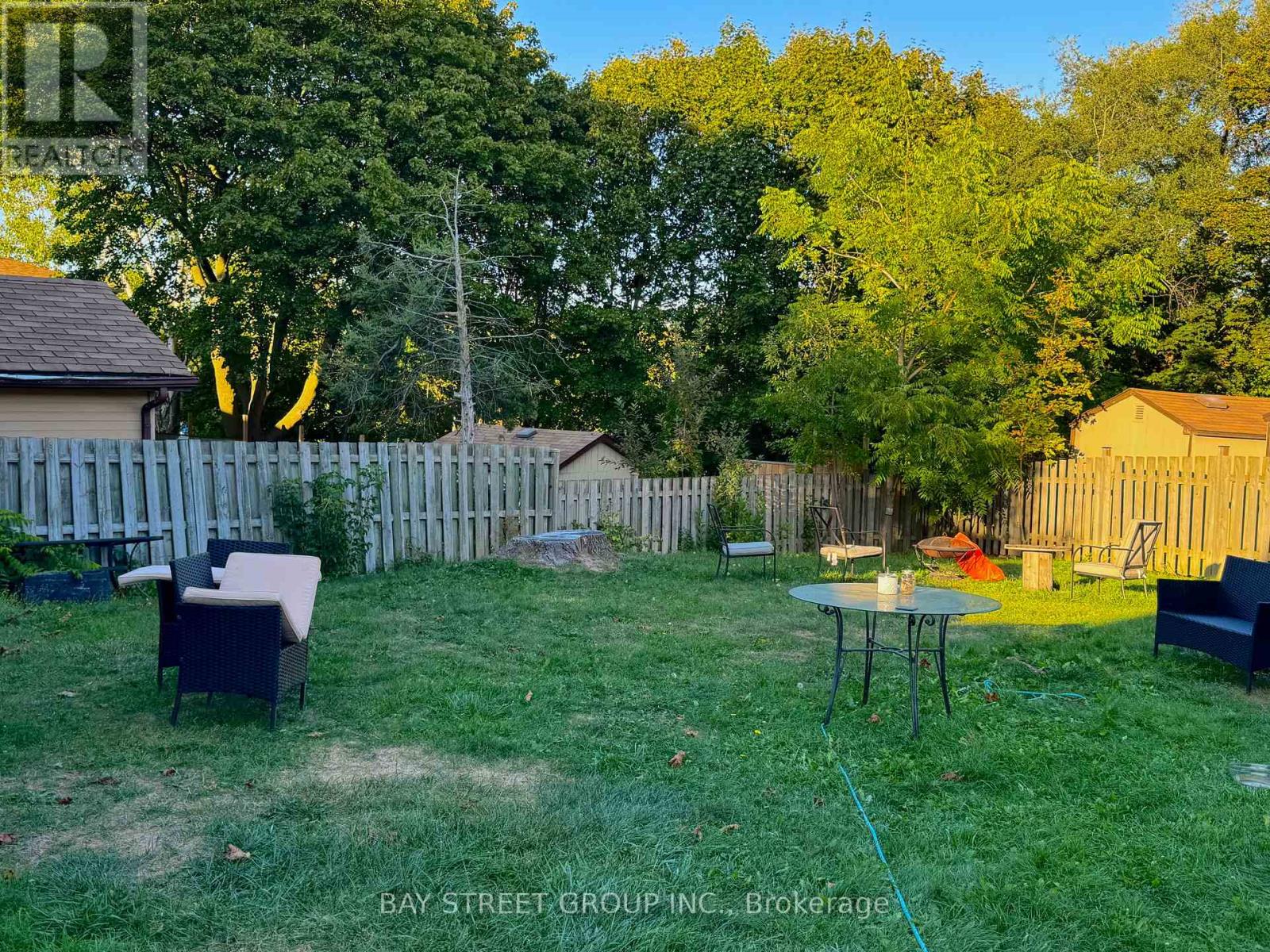 445 Harcourt Drive, Oshawa, Ontario  L1H 6V8 - Photo 1 - E12420224