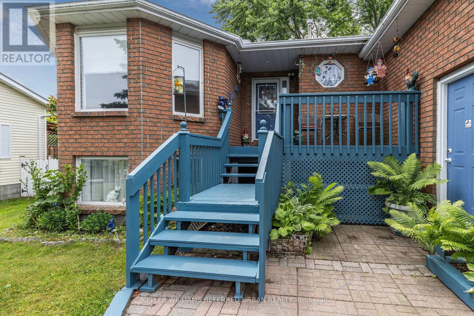 31 John Dillingno Street, Tay, Ontario  L0K 2A0 - Photo 3 - S12420221