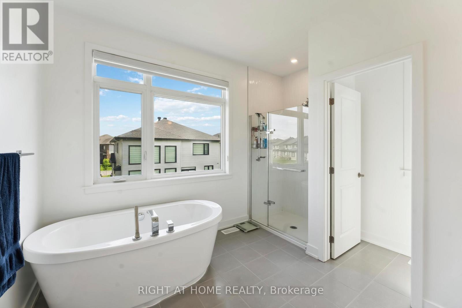 848 Beckton Heights S, Ottawa, Ontario  K2S 2X9 - Photo 22 - X12420229