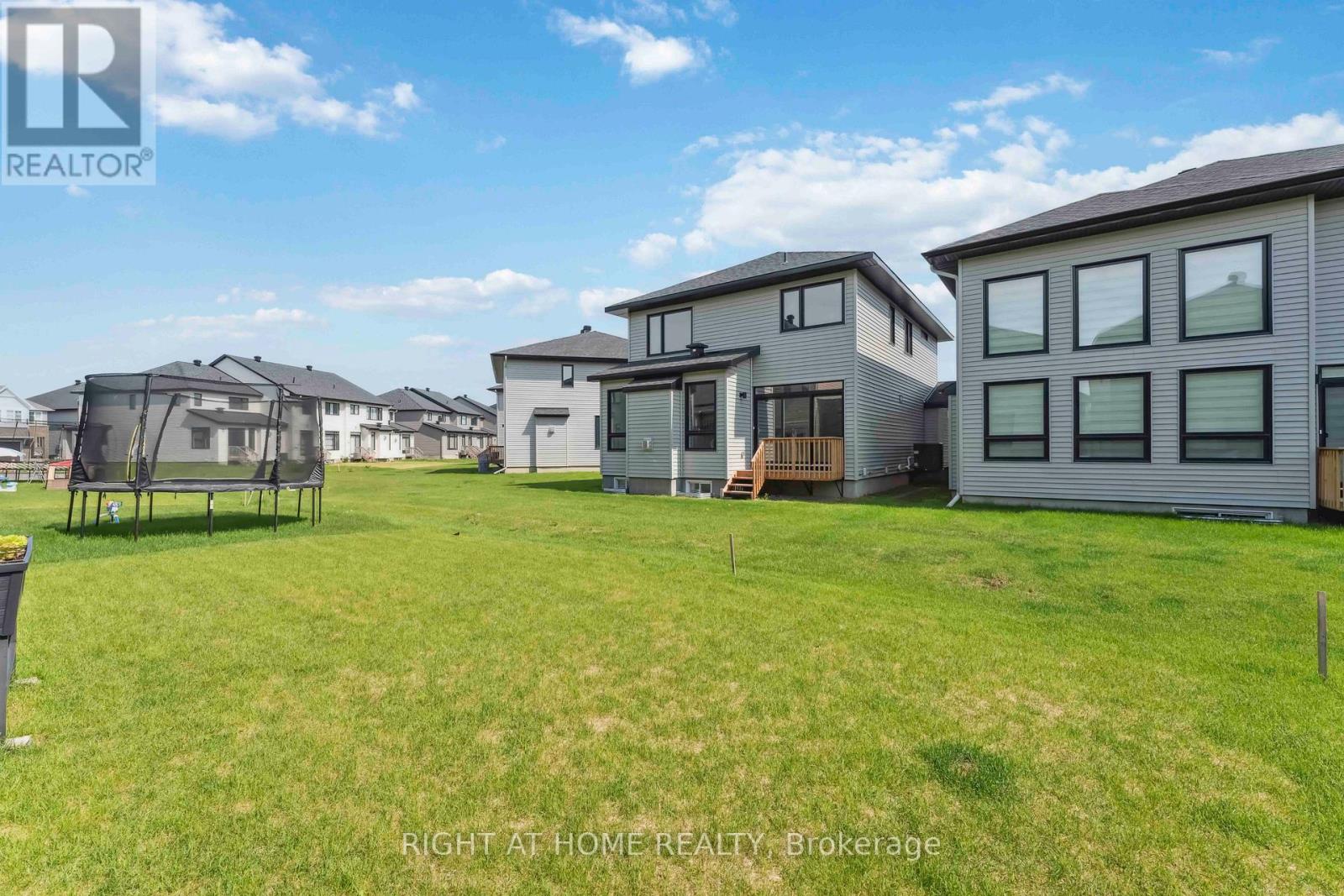 848 Beckton Heights S, Ottawa, Ontario  K2S 2X9 - Photo 25 - X12420229