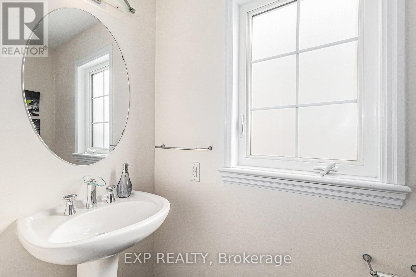 182 Sunita Crescent, Ottawa, Ontario  K2J 5S8 - Photo 16 - X12420250