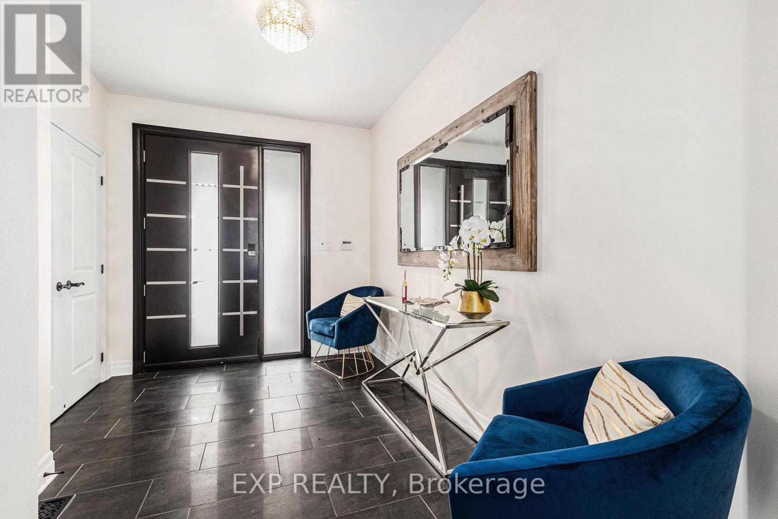 182 Sunita Crescent, Ottawa, Ontario  K2J 5S8 - Photo 4 - X12420250