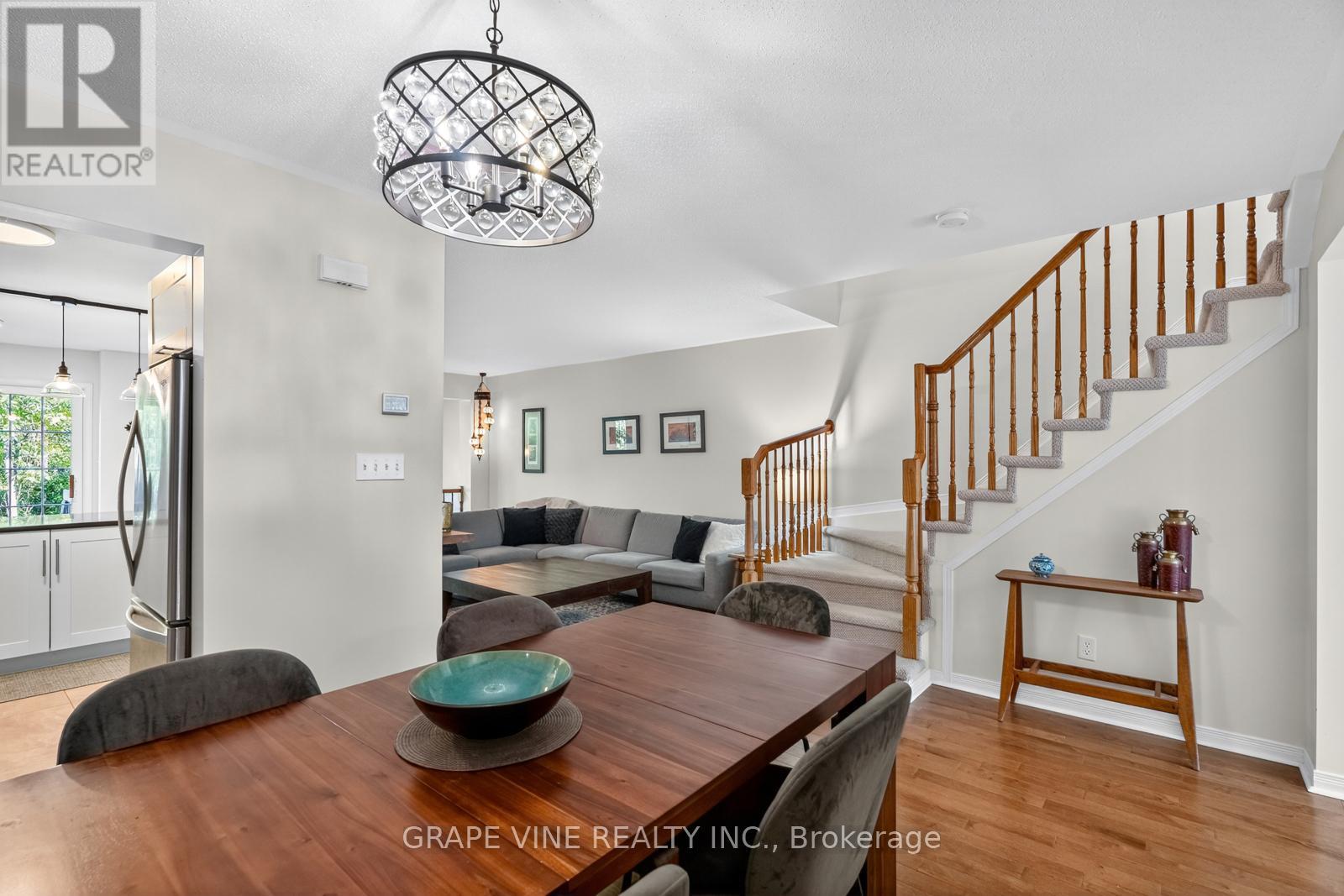 19 Fieldberry Private, Ottawa, Ontario  K2J 5E7 - Photo 12 - X12420267