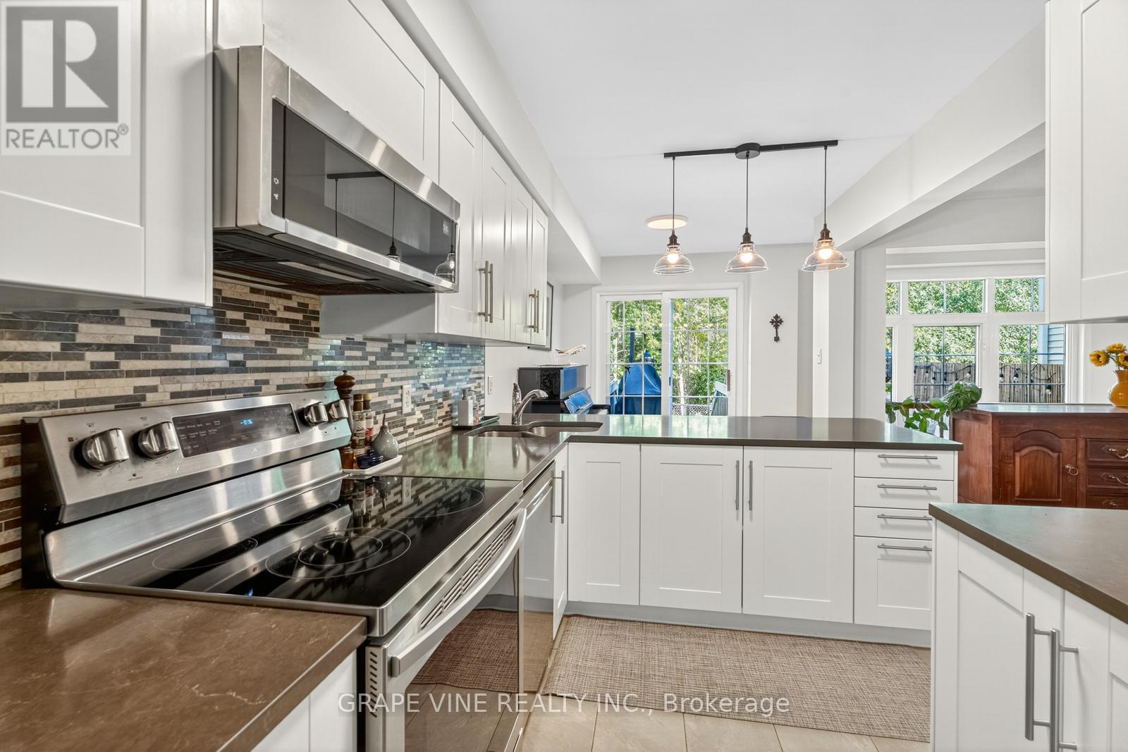19 Fieldberry Private, Ottawa, Ontario  K2J 5E7 - Photo 17 - X12420267