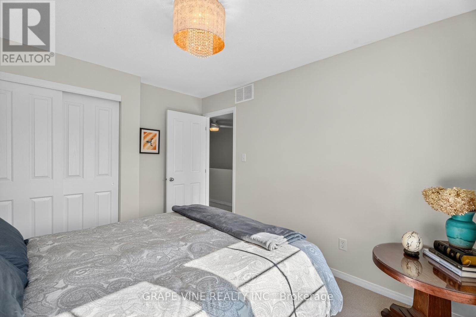 19 Fieldberry Private, Ottawa, Ontario  K2J 5E7 - Photo 23 - X12420267