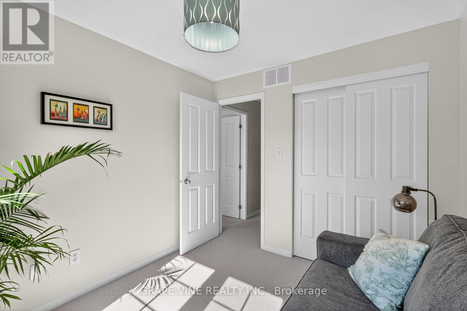 19 Fieldberry Private, Ottawa, Ontario  K2J 5E7 - Photo 26 - X12420267