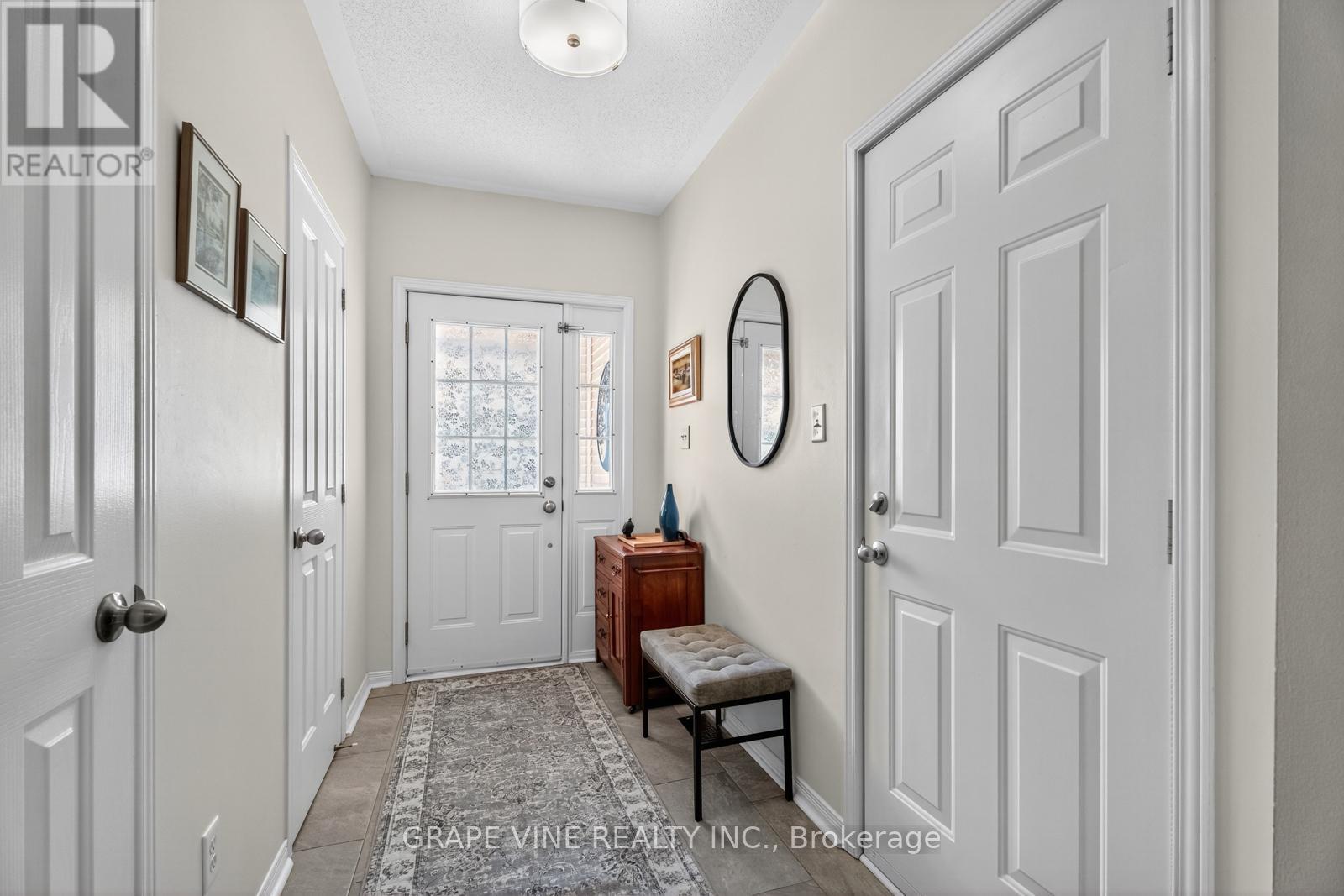 19 Fieldberry Private, Ottawa, Ontario  K2J 5E7 - Photo 8 - X12420267