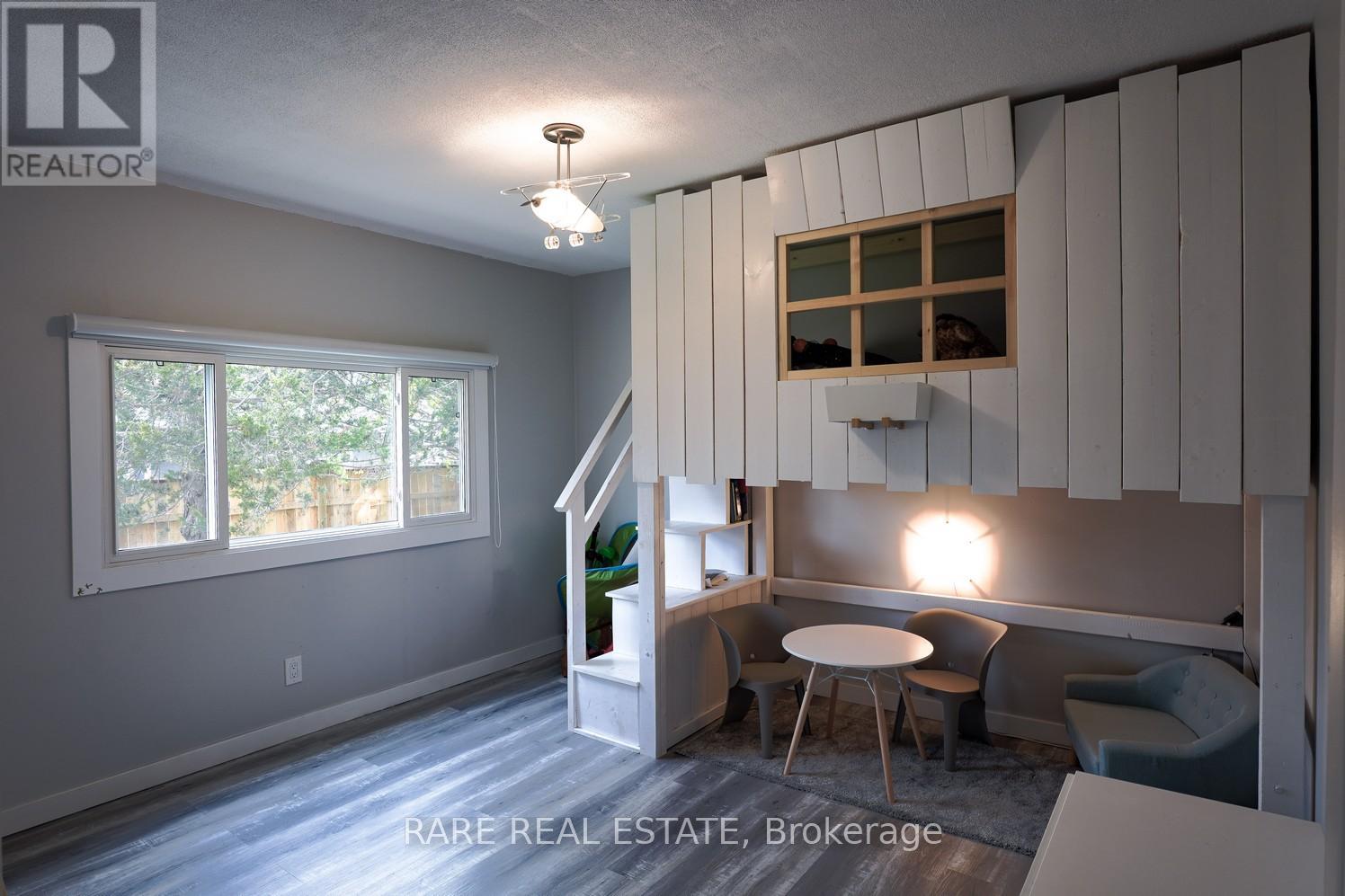 162 Blue Mountain Drive, Blue Mountains, Ontario  L9Y 0K9 - Photo 8 - X12420212