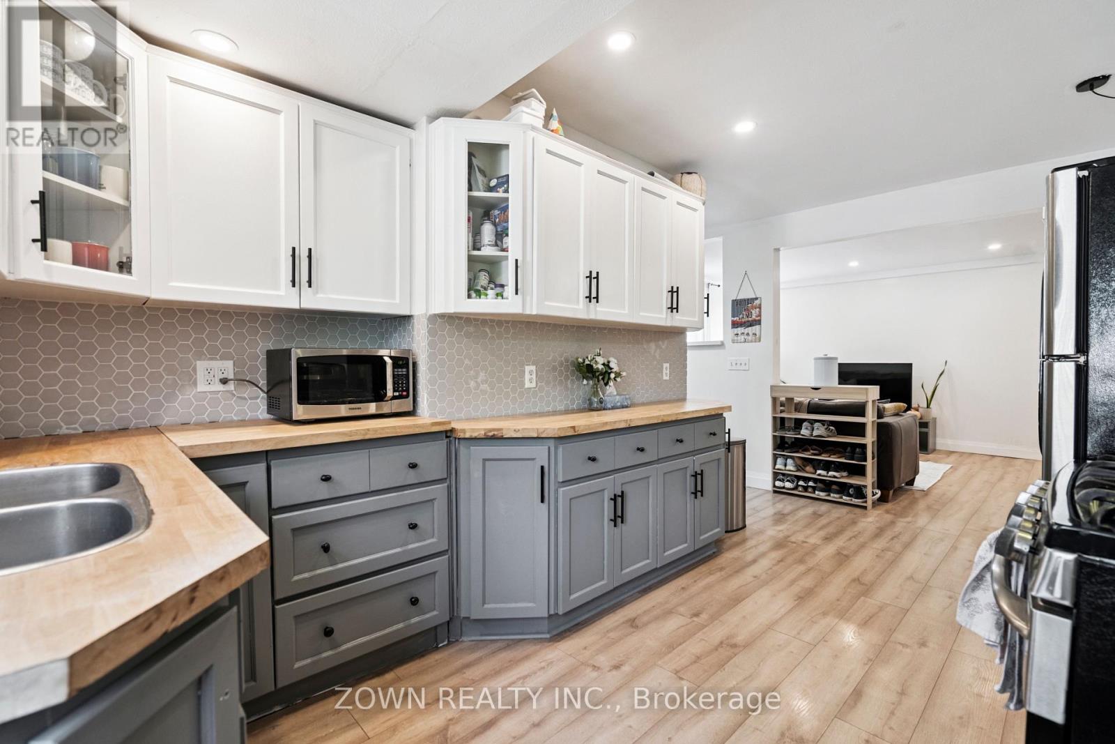 64 Sheaffe Street, Hamilton, Ontario  L8R 2E9 - Photo 17 - X12420226