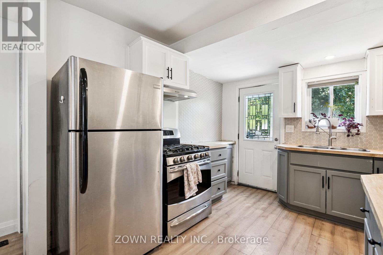 64 Sheaffe Street, Hamilton, Ontario  L8R 2E9 - Photo 18 - X12420226