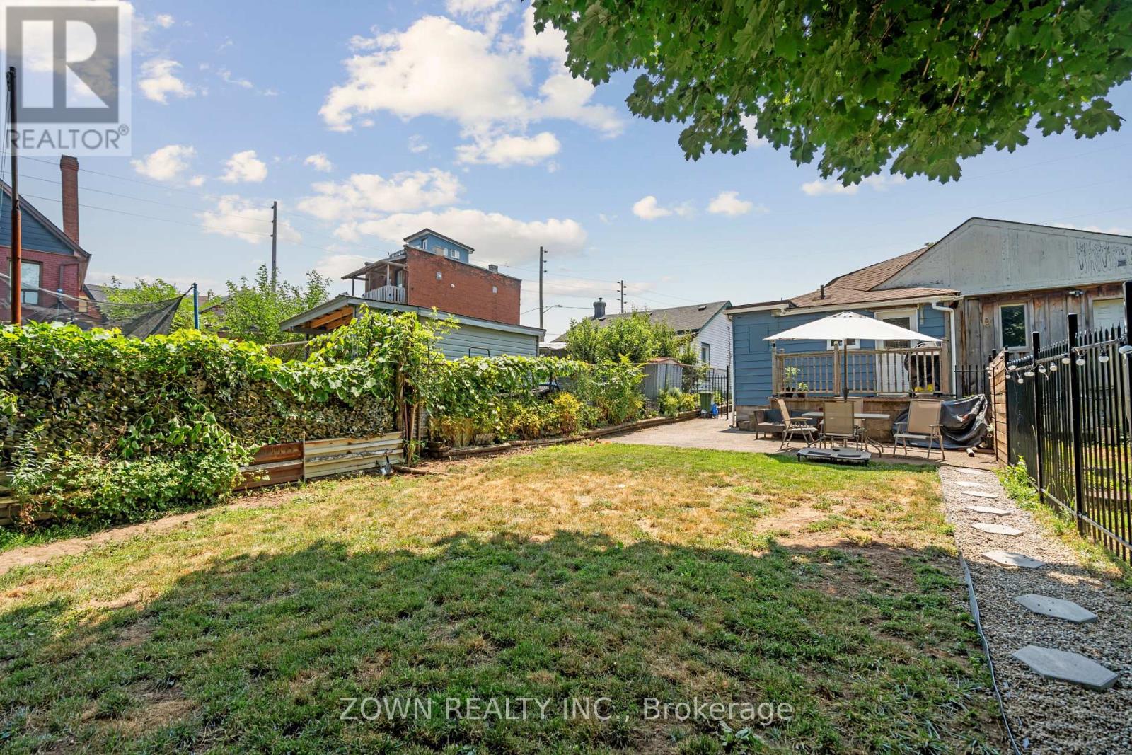64 Sheaffe Street, Hamilton, Ontario  L8R 2E9 - Photo 35 - X12420226