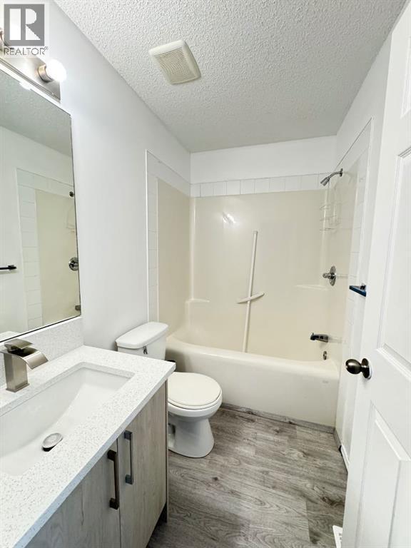 98 Tarawood Road Ne, Calgary, Alberta  T3J 5B2 - Photo 6 - A2259178