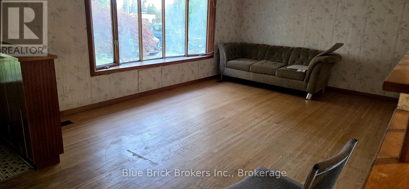 10440 Sinclair Drive N, Middlesex Centre, Ontario  N0M 2A0 - Photo 4 - X12371693