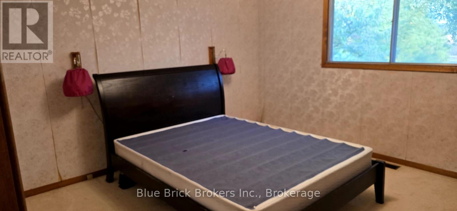 10440 Sinclair Drive N, Middlesex Centre, Ontario  N0M 2A0 - Photo 8 - X12371693