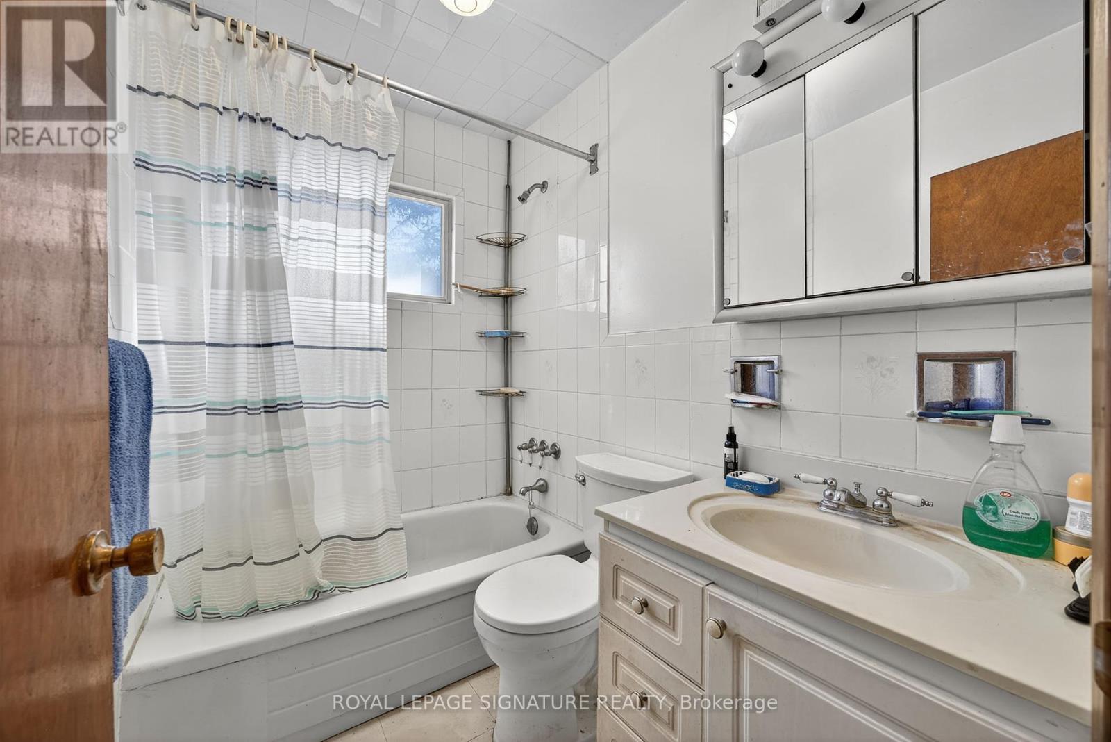 81-77 Bass Bay Drive, Tay, Ontario  L0K 2A0 - Photo 21 - S12413302