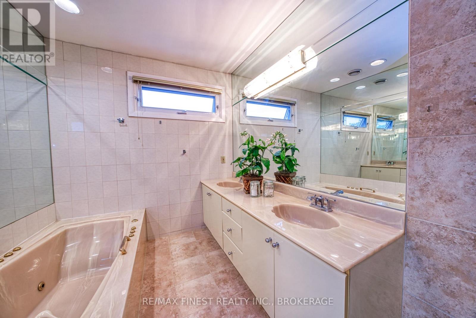 16 Pembroke Street, Kingston, Ontario  K7L 4N4 - Photo 33 - X12303105