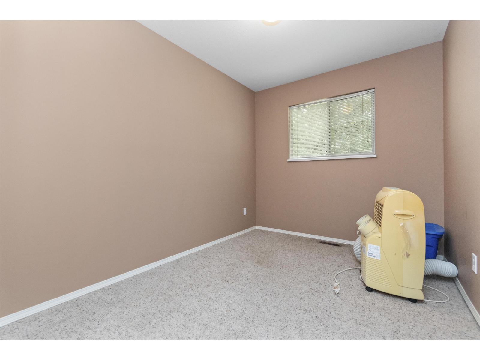 8674 143 Street, Surrey, British Columbia  V3W 0N7 - Photo 14 - R3046893
