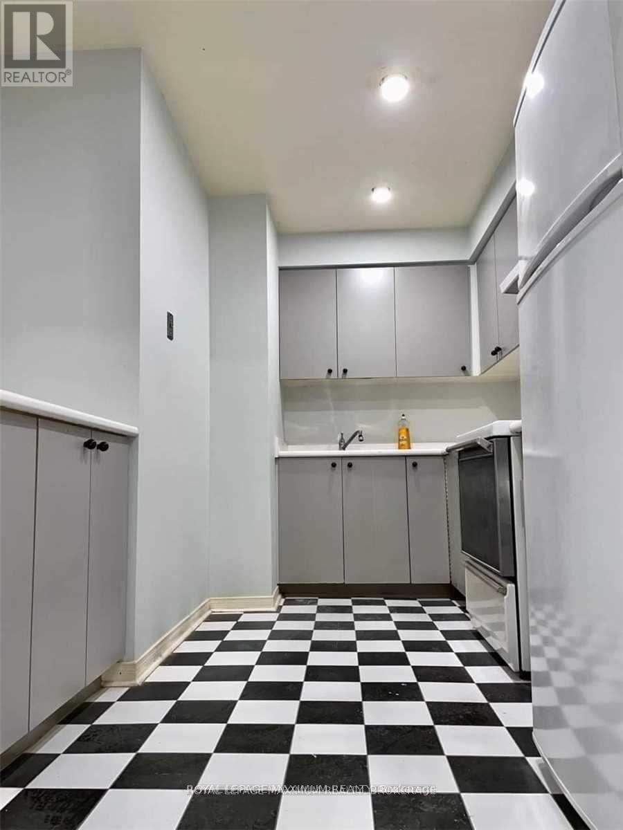2 - 1633 Dundas Street W, Toronto, Ontario  M6K 1V2 - Photo 4 - C12420253
