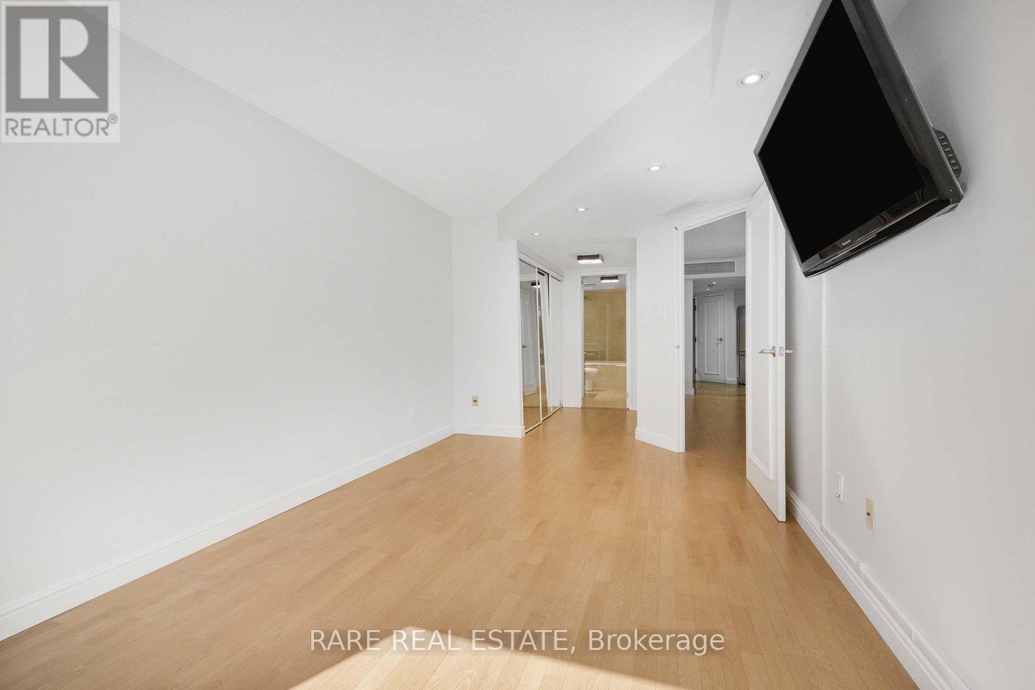 310 - 1001 Bay Street, Toronto, Ontario  M5S 3A6 - Photo 17 - C12420257