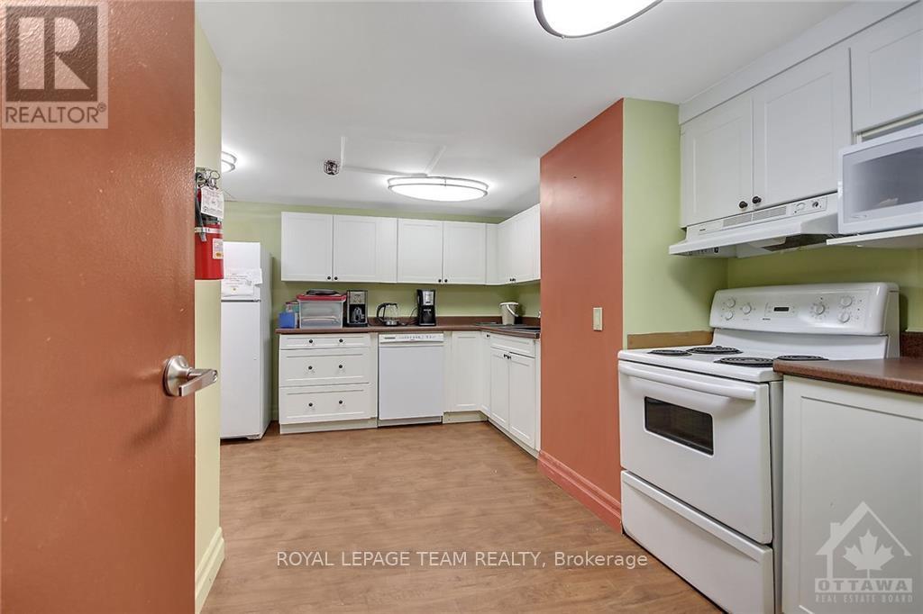 1003 - 1100 Ambleside Drive, Ottawa, Ontario  K2B 8G6 - Photo 37 - X12420271