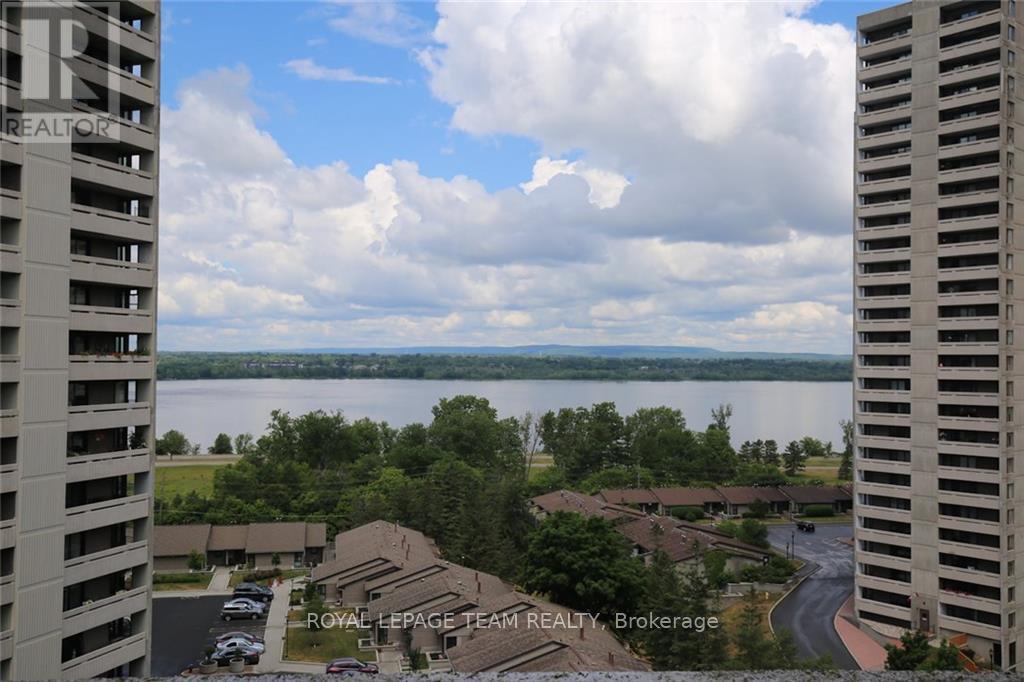 1003 - 1100 Ambleside Drive, Ottawa, Ontario  K2B 8G6 - Photo 5 - X12420271