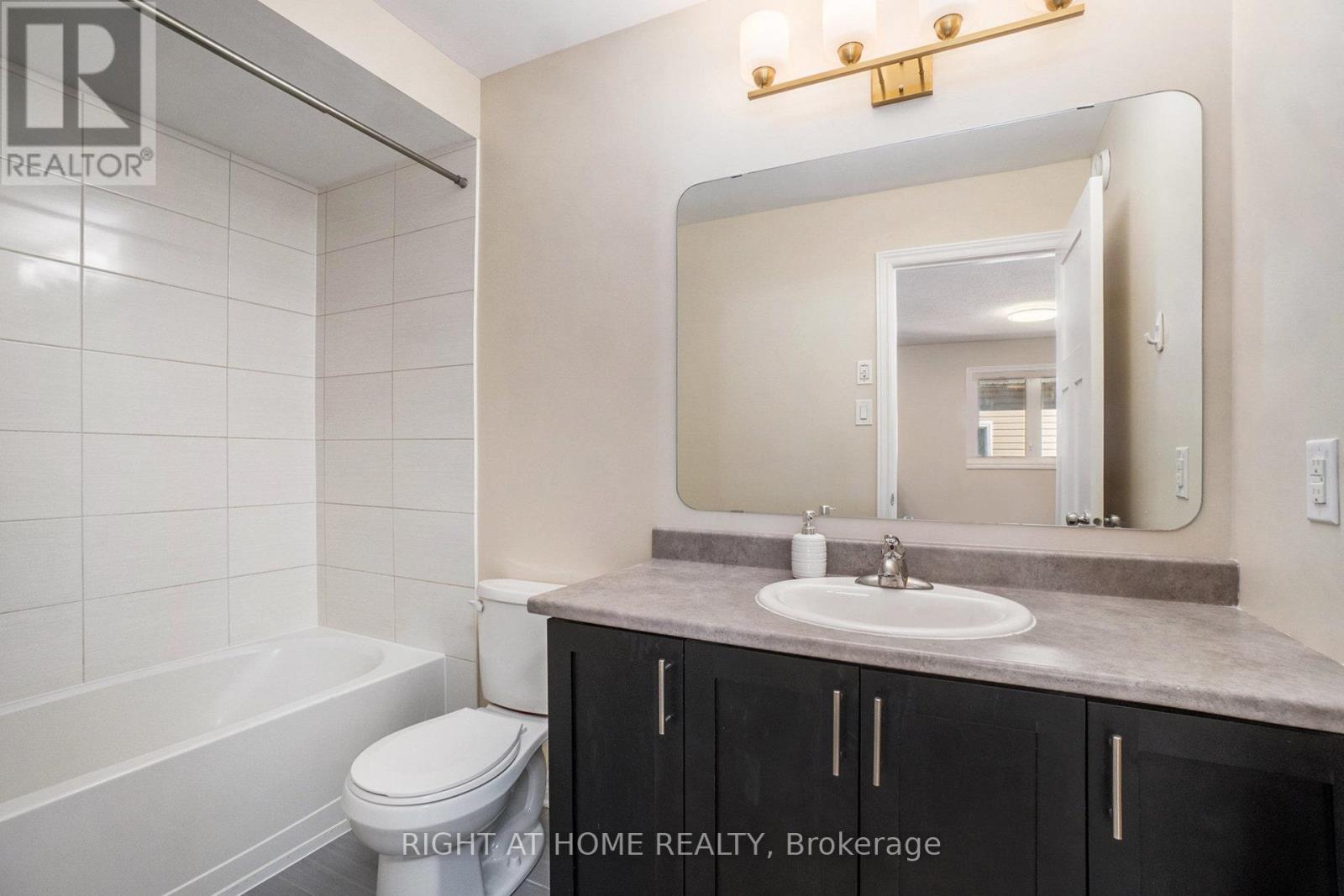 928 Bunchberry Way, Ottawa, Ontario  K1T 0L6 - Photo 30 - X12420281