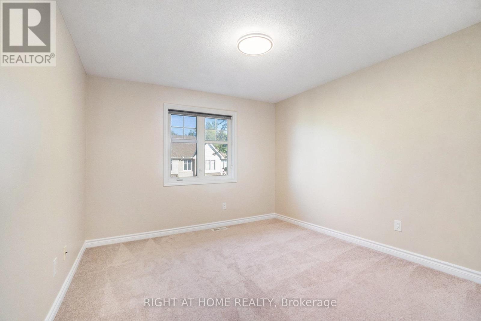 928 Bunchberry Way, Ottawa, Ontario  K1T 0L6 - Photo 35 - X12420281
