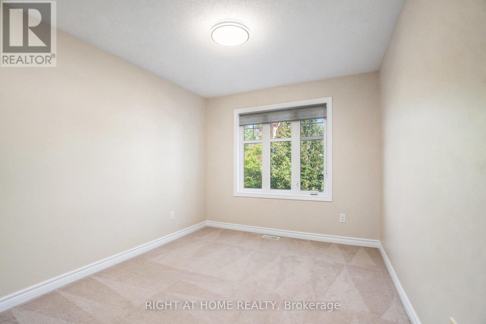 928 Bunchberry Way, Ottawa, Ontario  K1T 0L6 - Photo 37 - X12420281