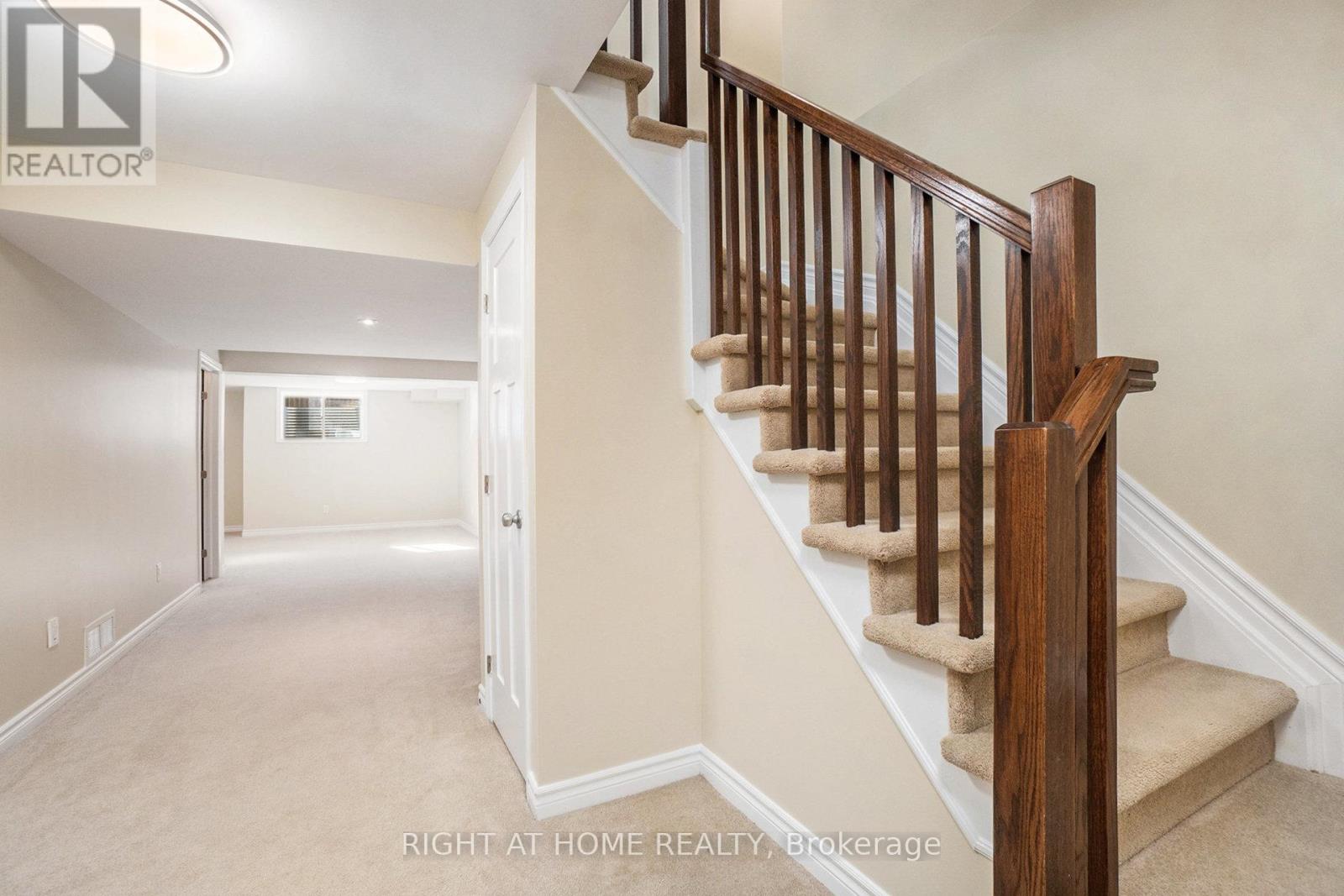 928 Bunchberry Way, Ottawa, Ontario  K1T 0L6 - Photo 45 - X12420281