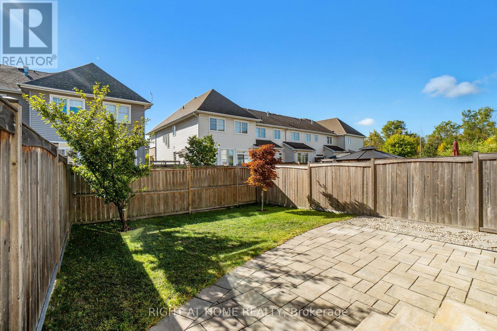 928 Bunchberry Way, Ottawa, Ontario  K1T 0L6 - Photo 50 - X12420281
