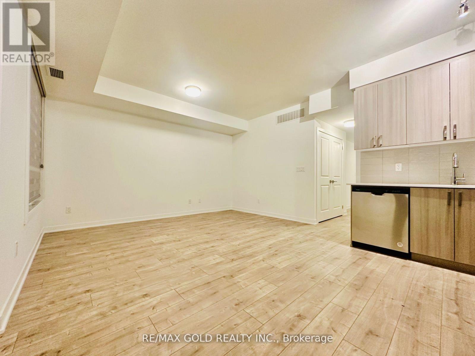 13 - 4015 Hickory Drive, Mississauga, Ontario  L4W 1L1 - Photo 9 - W12420231