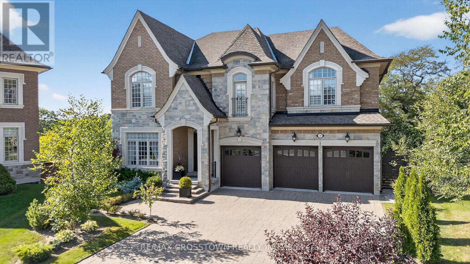 10 Annsleywood Court, Vaughan, Ontario  L4H 4G6 - Photo 2 - N12406484