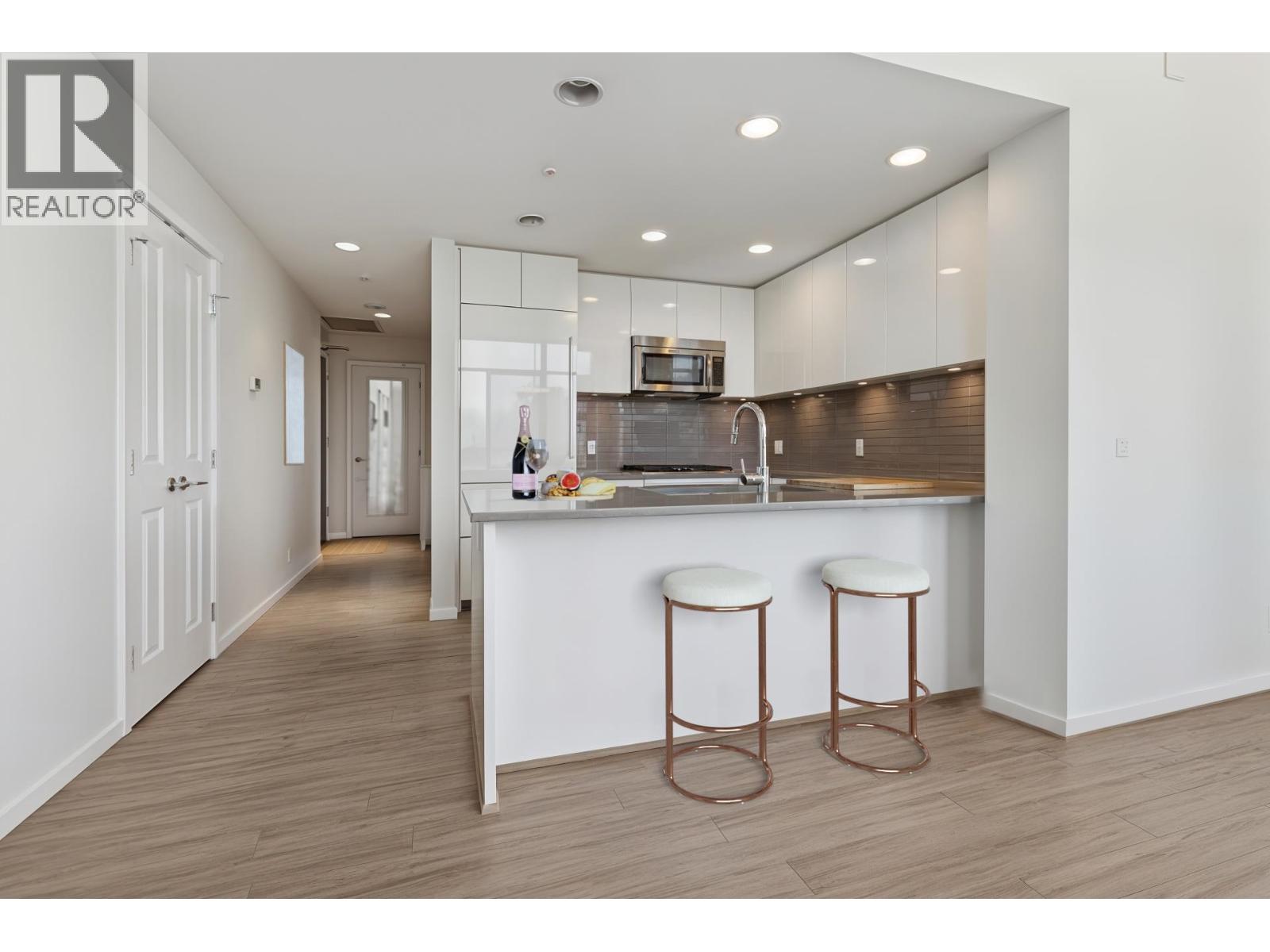 3105 3102 Windsor Gate, Coquitlam, British Columbia  V3B 0J3 - Photo 6 - R3050997