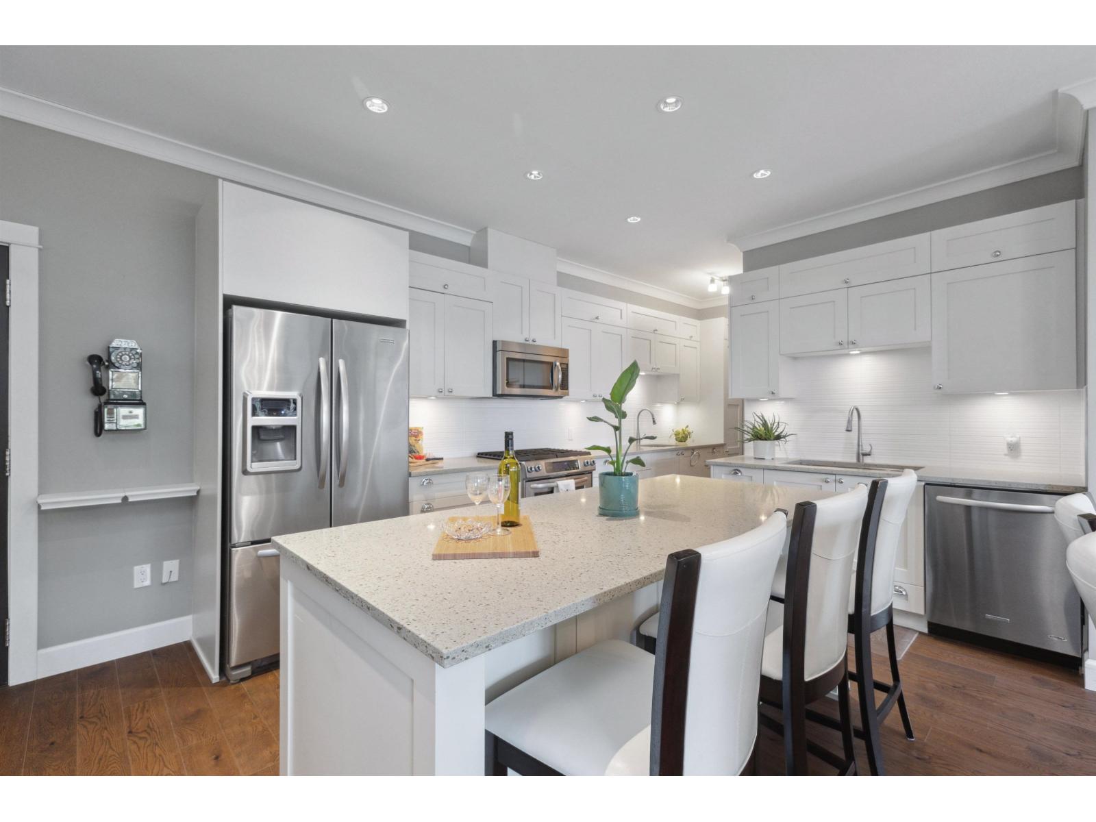 304 15155 36 Avenue, Surrey, British Columbia  V3Z 4R3 - Photo 3 - R3049780