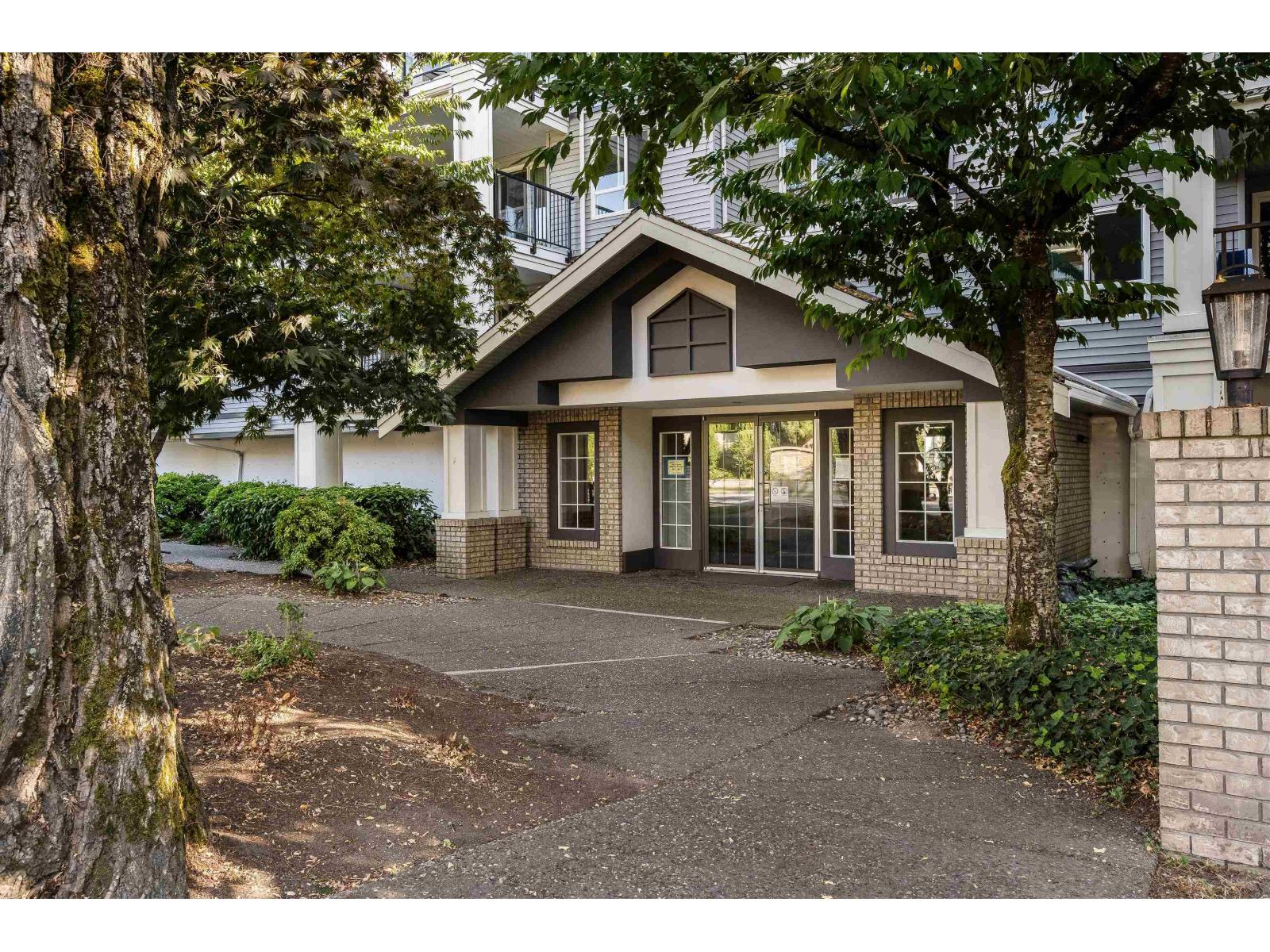 210 20976 56 Avenue, Langley, British Columbia  V3A 7Z2 - Photo 5 - R3049889