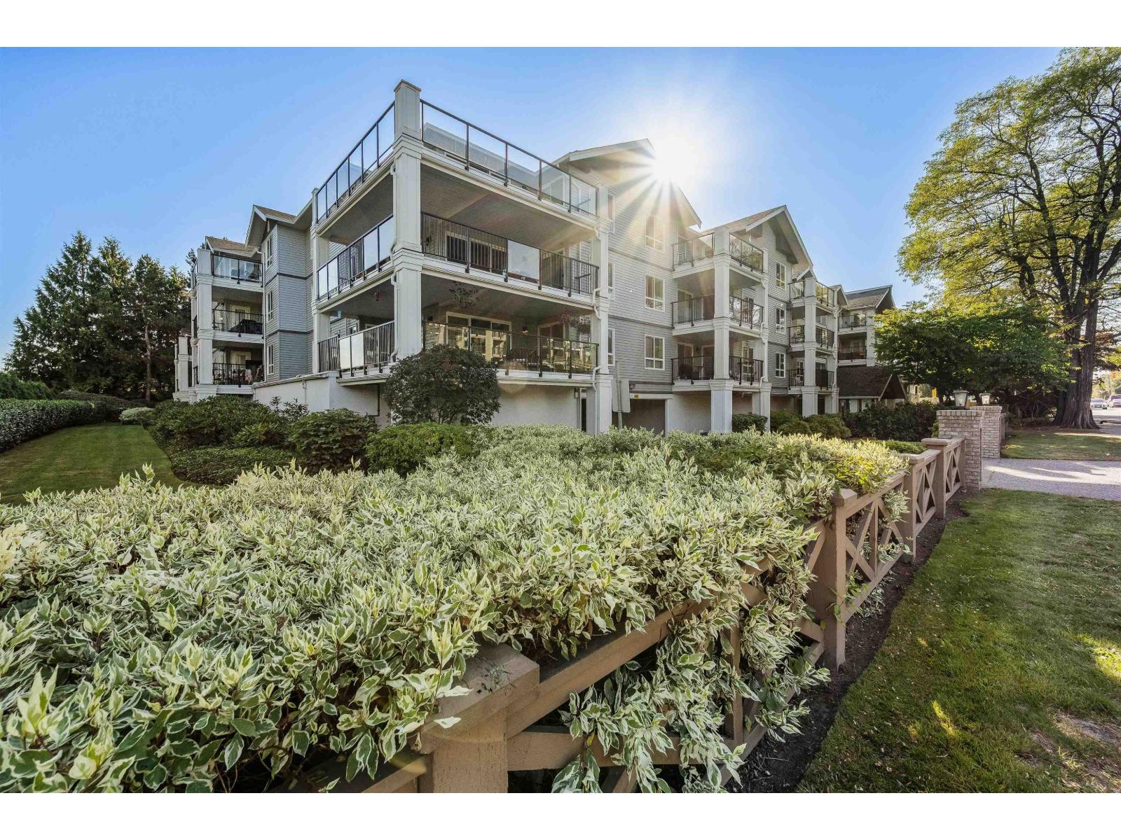 210 20976 56 Avenue, Langley, British Columbia  V3A 7Z2 - Photo 1 - R3049889