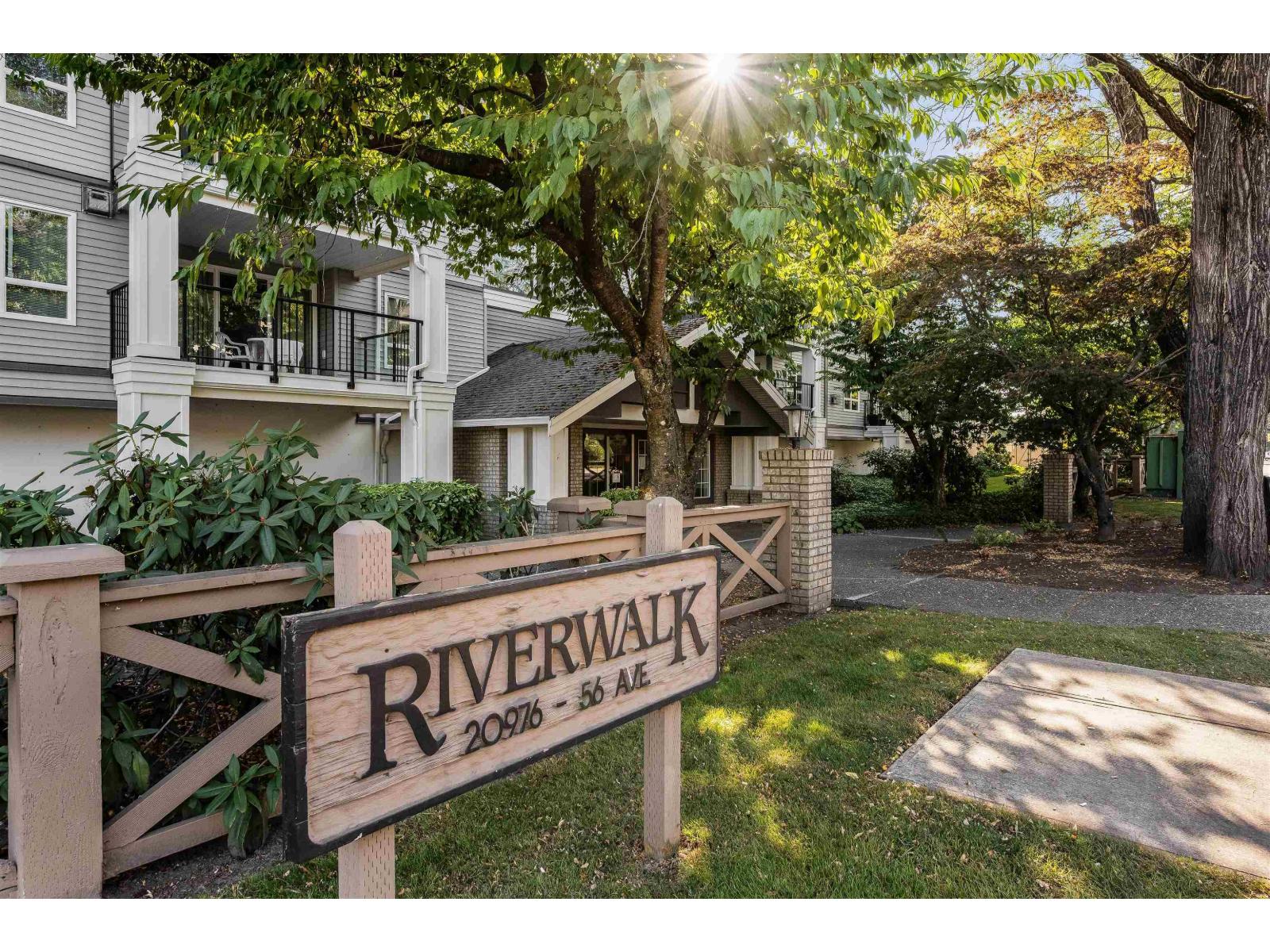 210 20976 56 Avenue, Langley, British Columbia  V3A 7Z2 - Photo 3 - R3049889