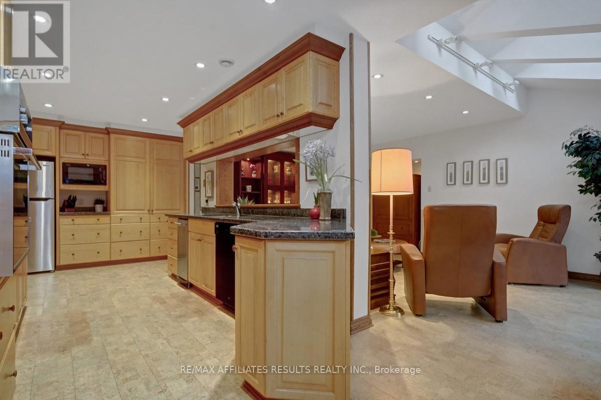 30 Pentland Crescent, Ottawa, Ontario  K2K 1V5 - Photo 16 - X12420305