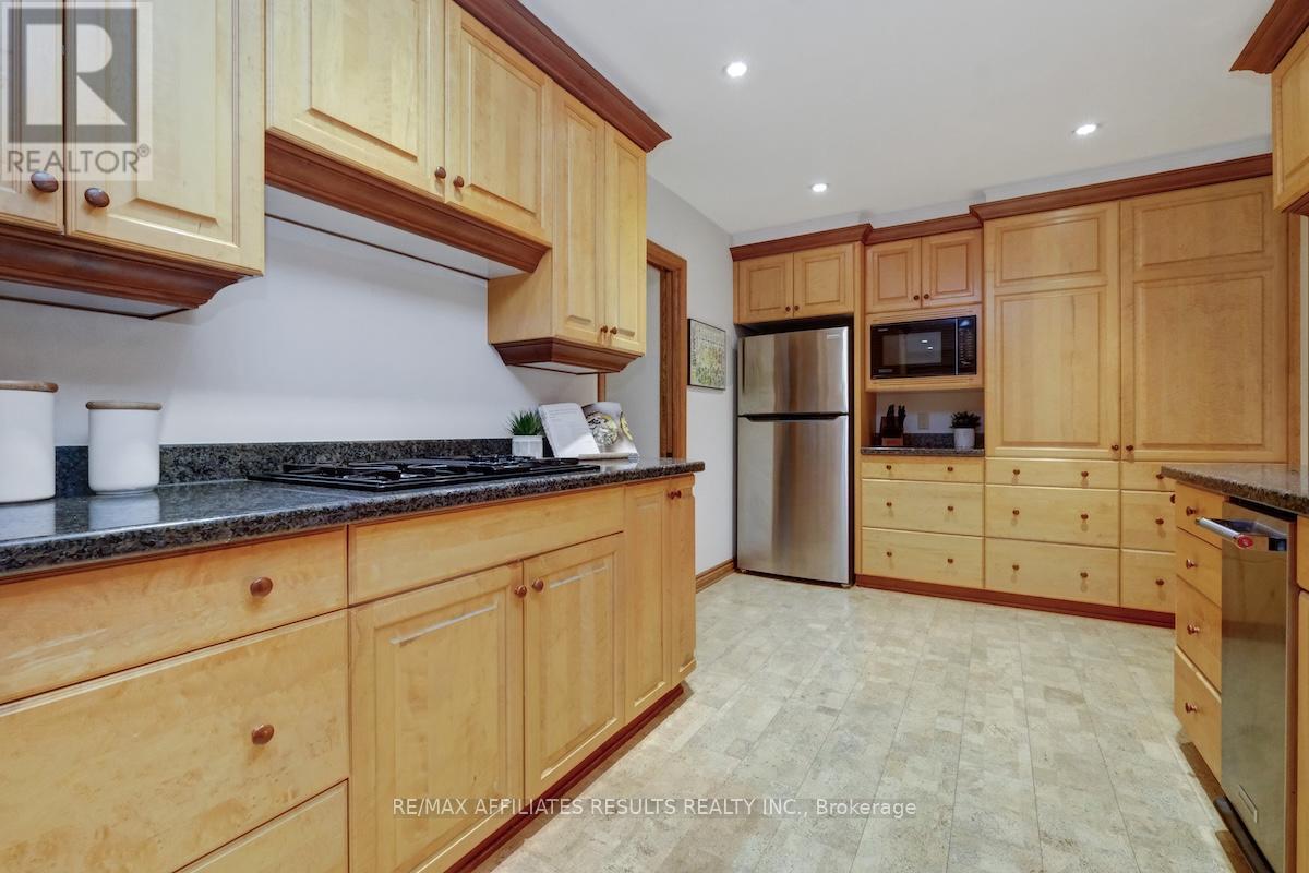 30 Pentland Crescent, Ottawa, Ontario  K2K 1V5 - Photo 18 - X12420305