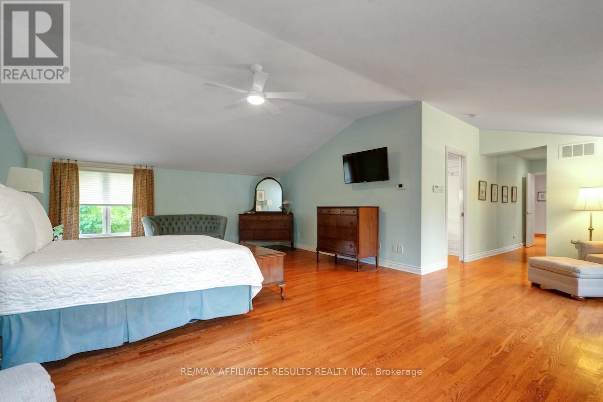 30 Pentland Crescent, Ottawa, Ontario  K2K 1V5 - Photo 25 - X12420305