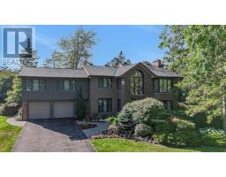 30 PENTLAND CRESCENT, Ottawa, Ontario