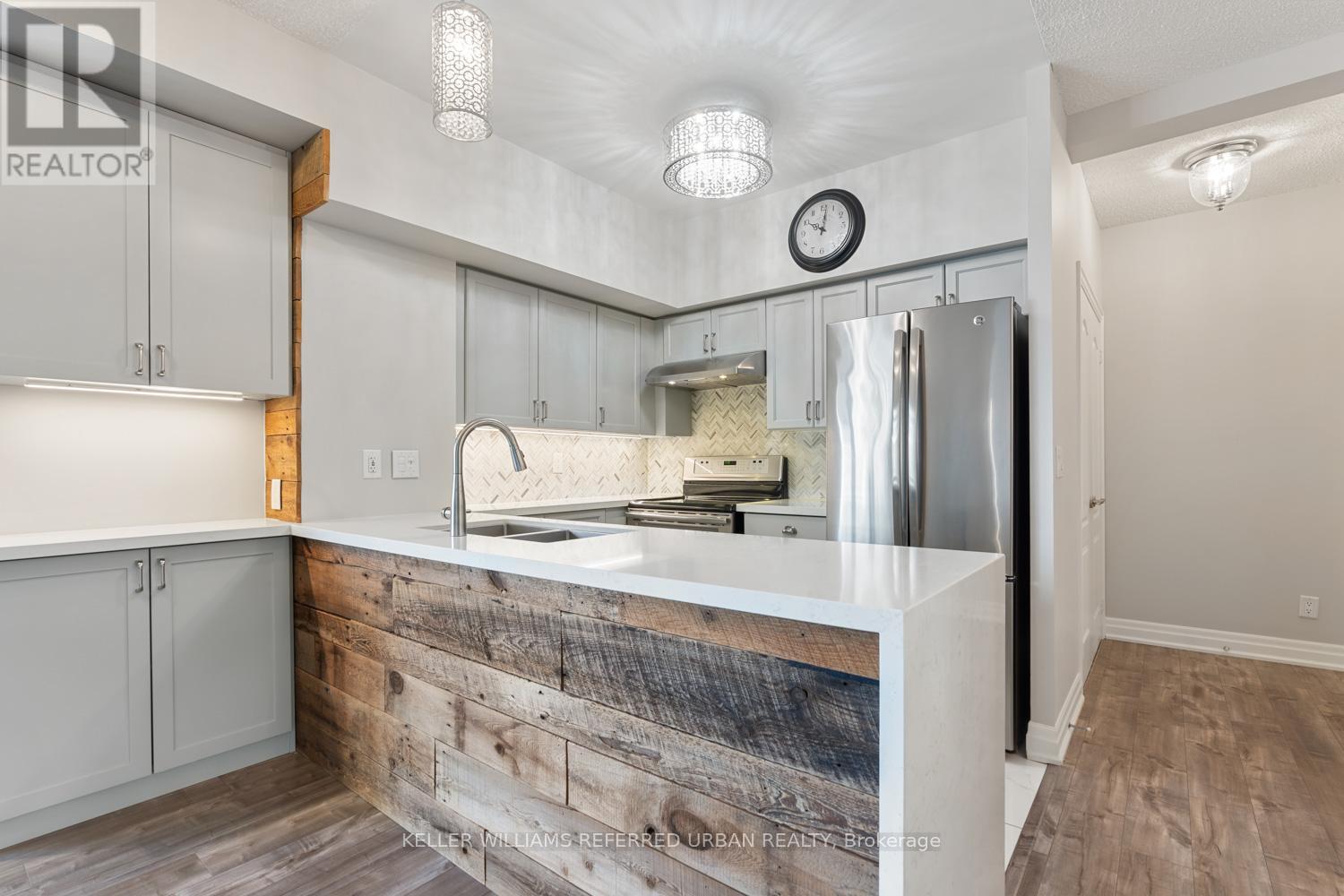 409 - 2121 Lake Shore Boulevard W, Toronto, Ontario M8V 4E9 - Photo 11 - W12420293