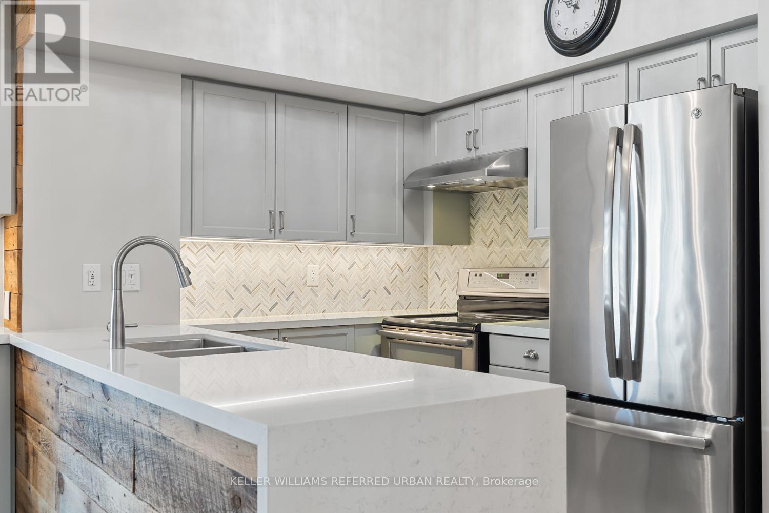 409 - 2121 Lake Shore Boulevard W, Toronto, Ontario M8V 4E9 - Photo 14 - W12420293